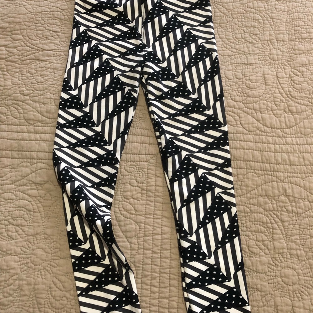 Lularoe kids L/XL Americana leggings